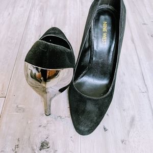 Nine West Black Suede Pumps Size 7.5
